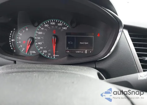 2017 Chevrolet Trax Ls z USA, uszkodzony, nr VIN KL7CJNSB1HB057777